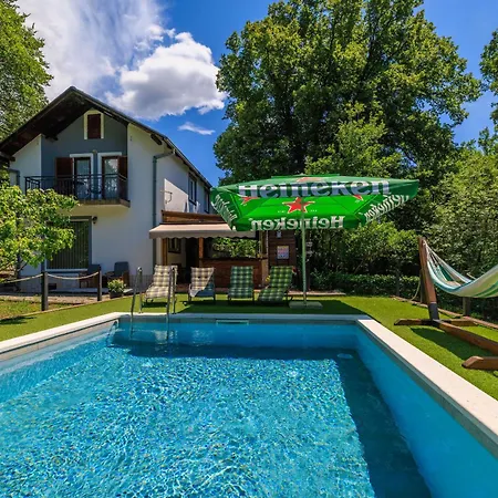 House Valley *